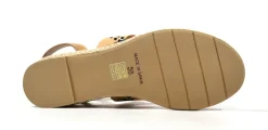 Alpargatas beige bajas con banda elástica para mujer