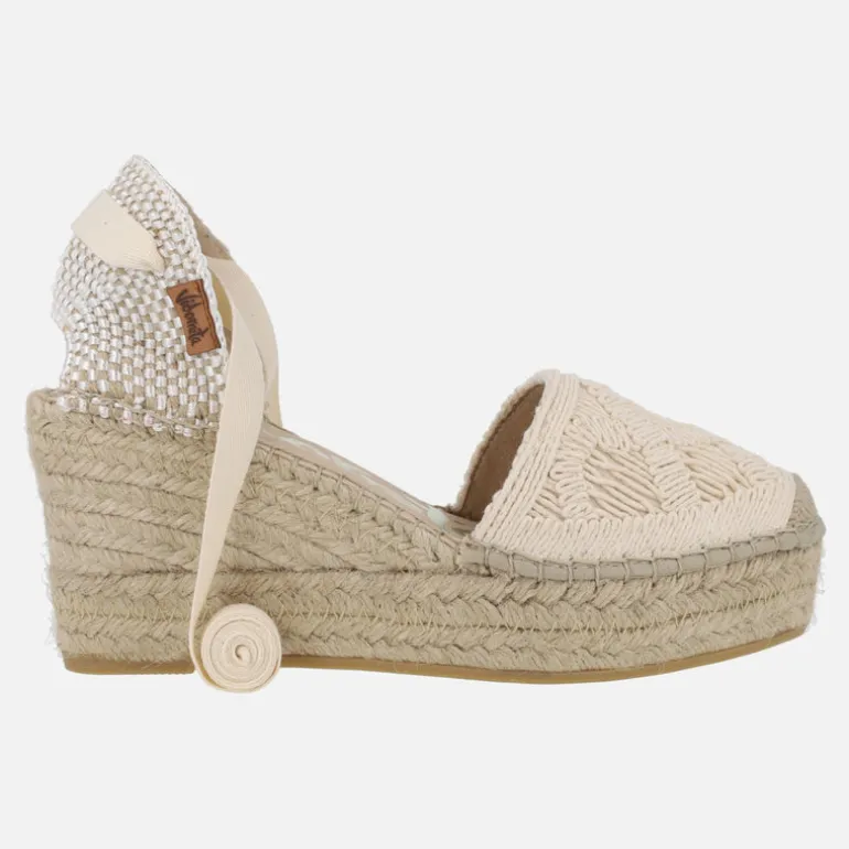 Alpargatas de esparto Vidorreta en tejido beige con cintas