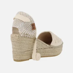 Alpargatas de esparto Vidorreta en tejido beige con cintas