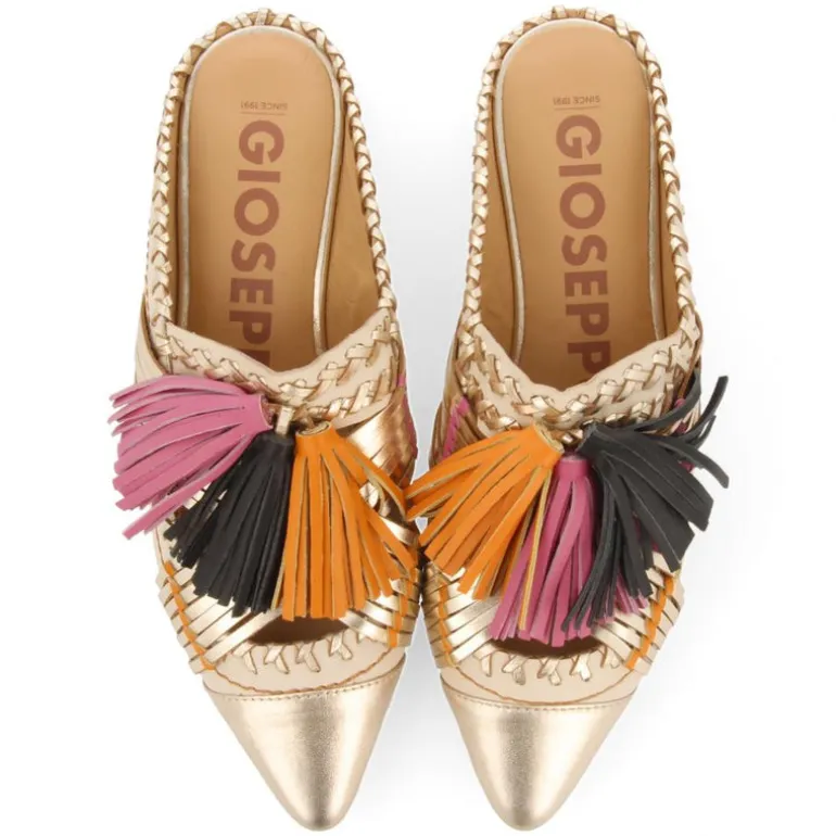 Babuchas de piel con borlas XL Gioseppo Papantla
