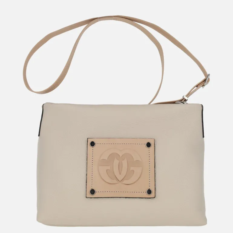 Bolsos de piel con asa bandolera regulable y parche con logo