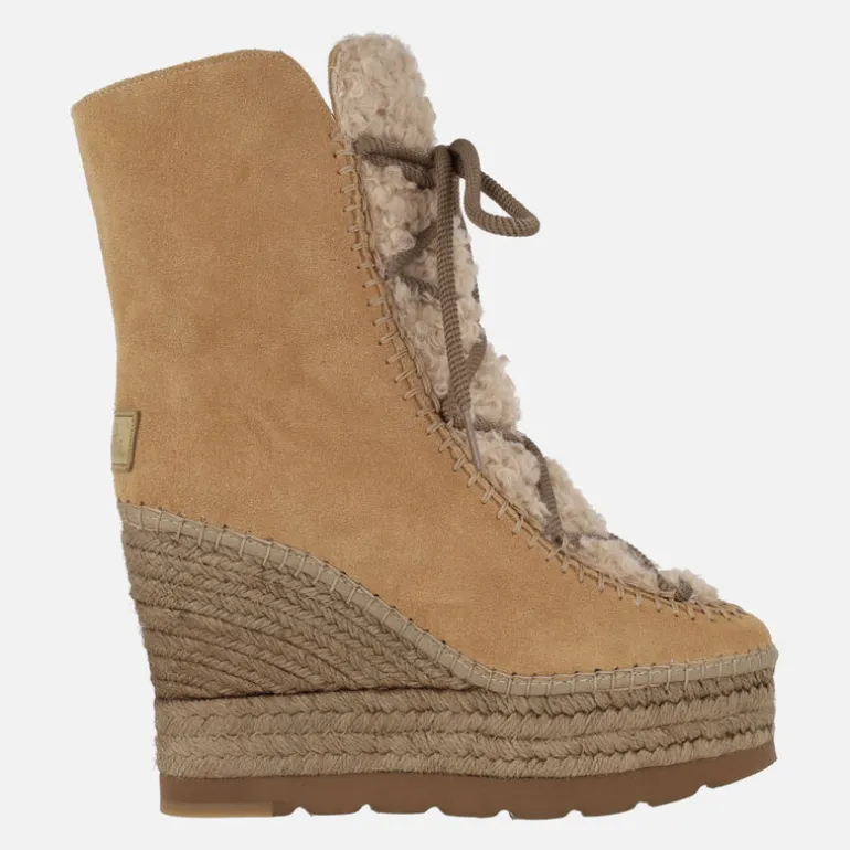 Botas de ante estilo esquimal con pala de borreguillo y cuña alta de yute