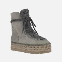 Botas de ante estilo esquimal con pala de borreguillo y plataforma de yute