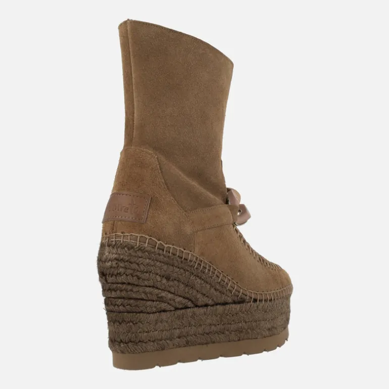 Botas de serraje con adorno de cadena y plataforma de yute