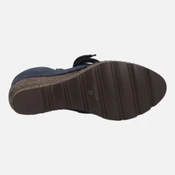 Botas de serraje con cuña alta de yute y pala de borreguillo