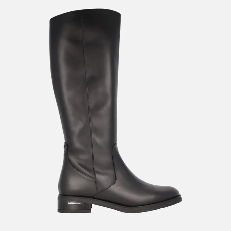 Botas negras de piel con caña alta y membrana impermeable
