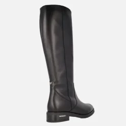 Botas negras de piel con caña alta y membrana impermeable