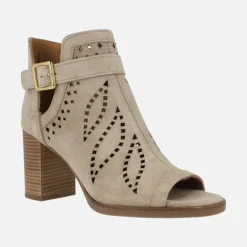 Botines abiertos de puntera Alpe Lisset con troquelados y hebilla