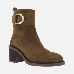 Botines Alpe Evolet en serraje cuero con adorno metálico