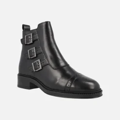 Botines Ayana de piel con tres tiras de hebillas