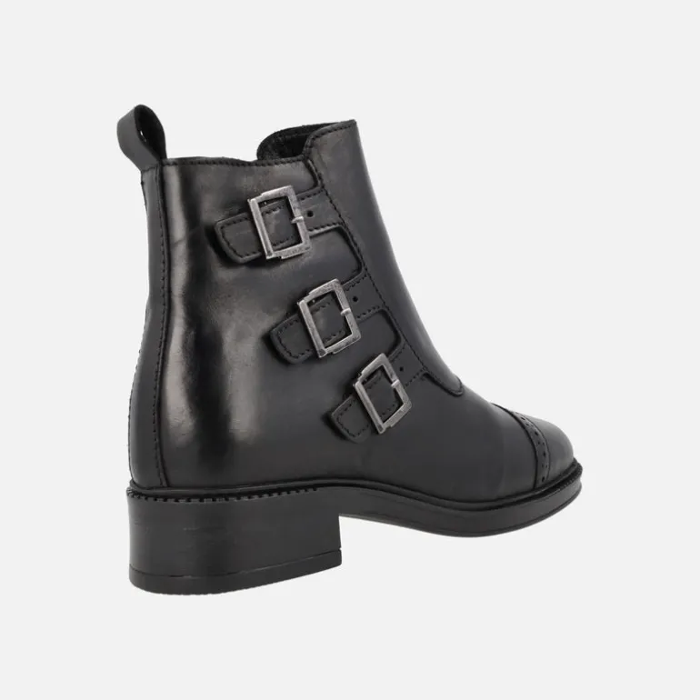 Botines Ayana de piel con tres tiras de hebillas