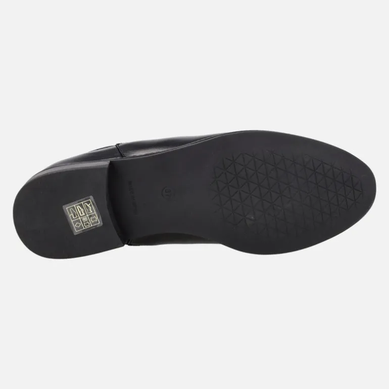 Botines bajos estilo chelsea en piel negra