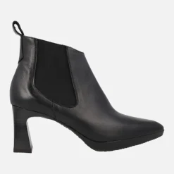 Botines chelsea con horma afilada Ankara negro