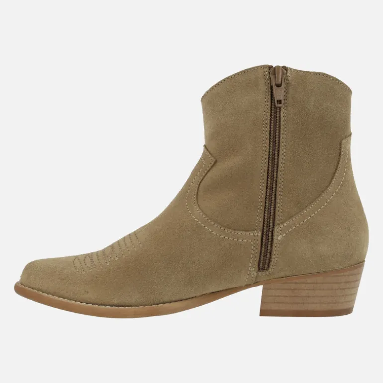Botines cowboy Caliope en serraje con motivos pespunteados
