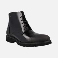 Botines de cordones para hombre en antik negro con talón y puntera mates