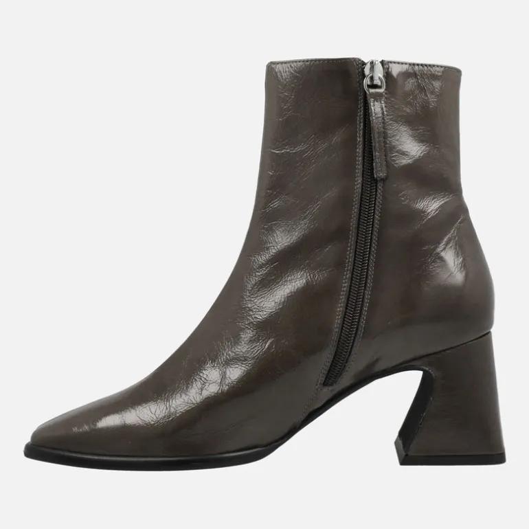 Botines de piel con acabado brillo y tacón medio Shaba