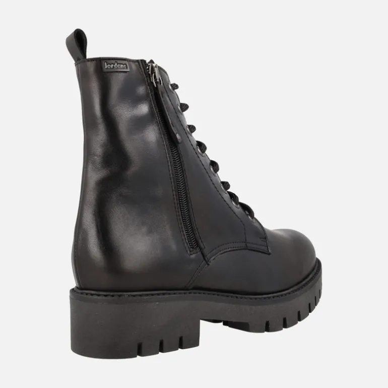 Botines de piel con cordones y cremallera con piso track