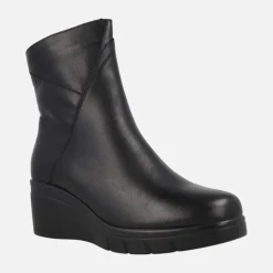 Botines de piel con cuña de goma