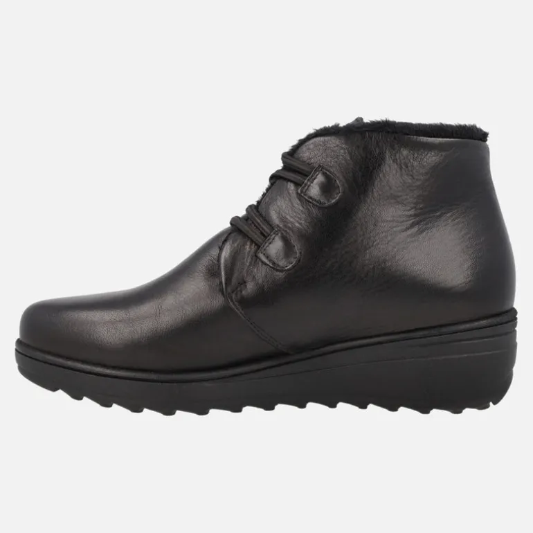 Botines de piel con elásticos y forro de pelo