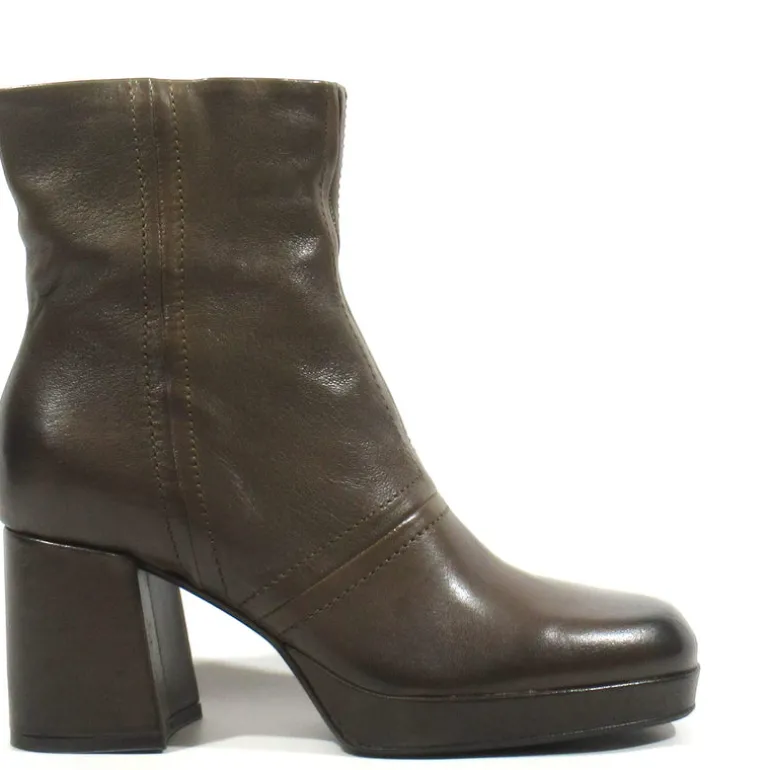 Botines de piel con plataforma y horma cuadrada