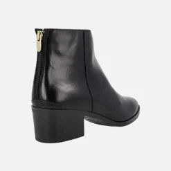 Botines de piel con tacón medio y cremallera trasera