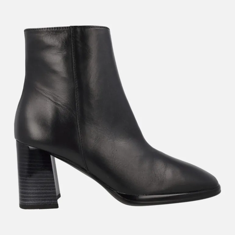 Botines de piel Hispanitas Monaco con tacones de 8 cms