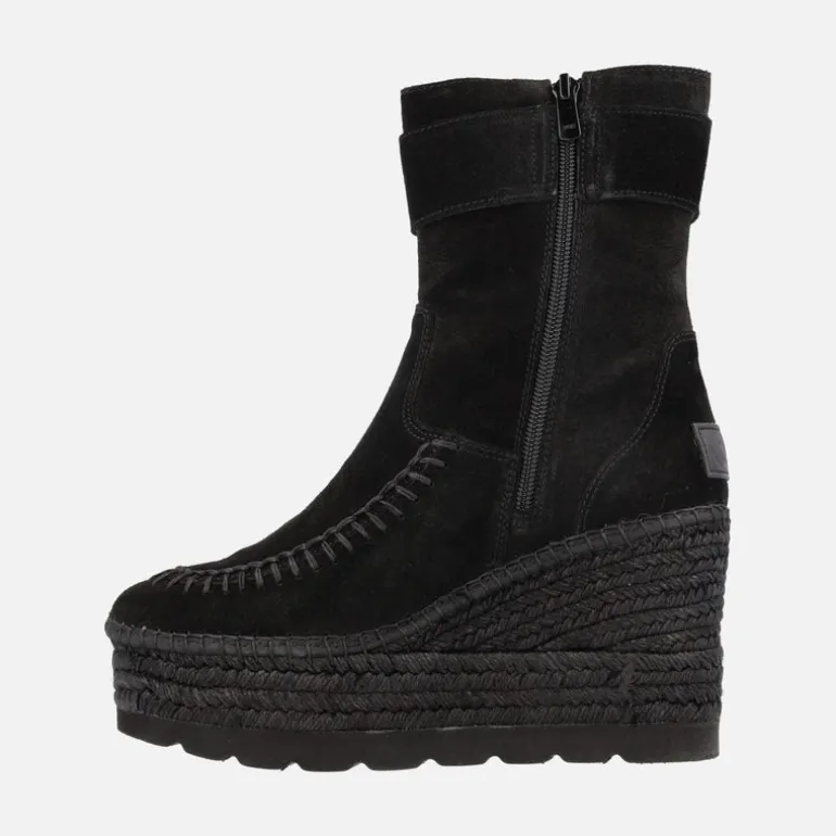 Botines de serraje con adorno de maxi hebilla y plataforma de yute
