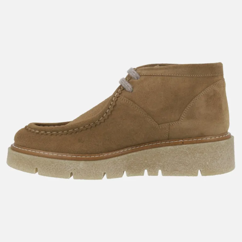 Botines de serraje con cordones estilo Wallabee