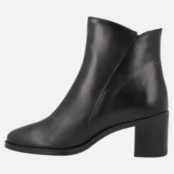 Botines negros de piel con cremallera exterior y tacón medio