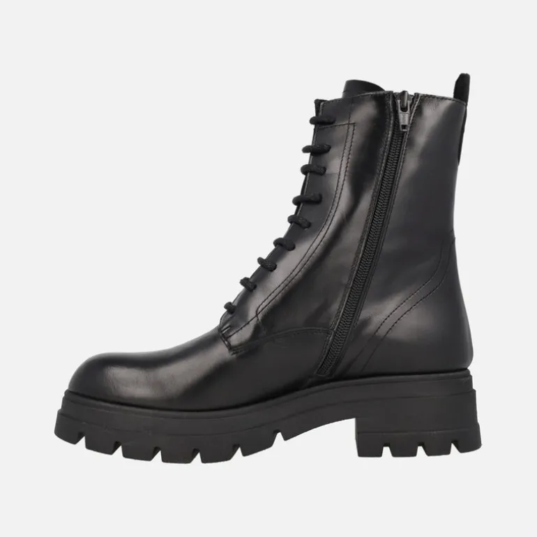 Botines negros de piel con cordones estilo militar con piso track