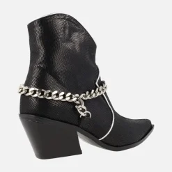 Botines negros estilo cowboy con adorno de cadena
