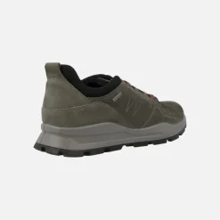 Deportivos de nobuck para hombre con cordones y membrana impermeable