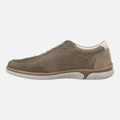 Deportivos para hombre en piel engrasada con picados