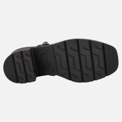 Mercedes negros de piel con piso track Wendy