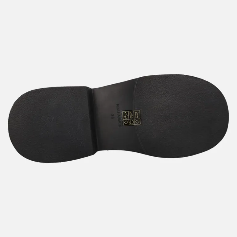 Mocasines Brad con detalle de remaches y suela volumen