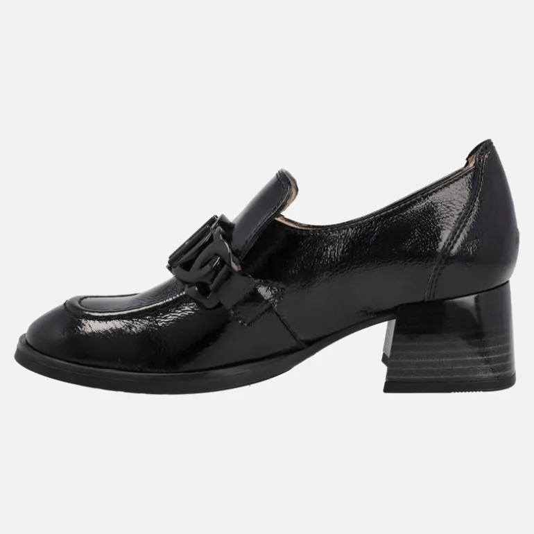 Mocasines Charlize en charol negro con adorno