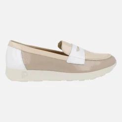 Mocasines combinados en piel charol con adorno de antifaz