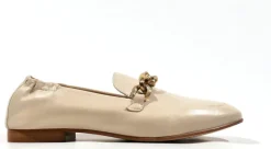 Mocasines con cadena dorada para mujer