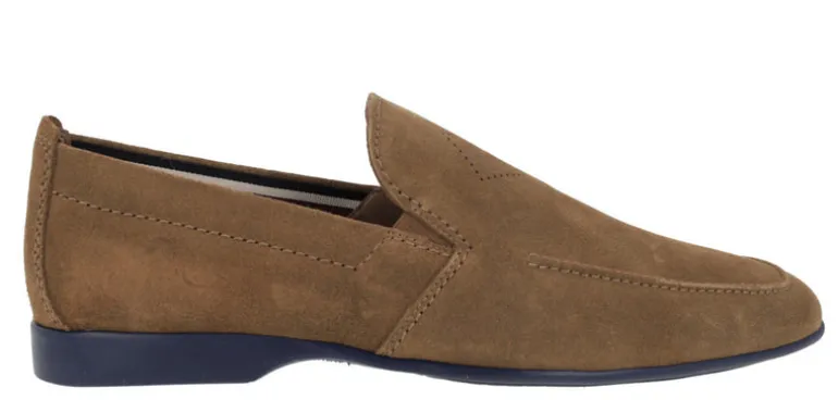 Mocasines de ante con elásticos y piso fino de goma
