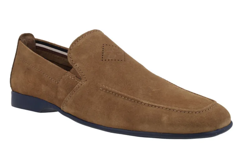 Mocasines de ante con elásticos y piso fino de goma