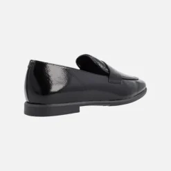 Mocasines de charol con antifaz para mujer