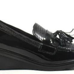 Mocasines de charol con borlas para mujer