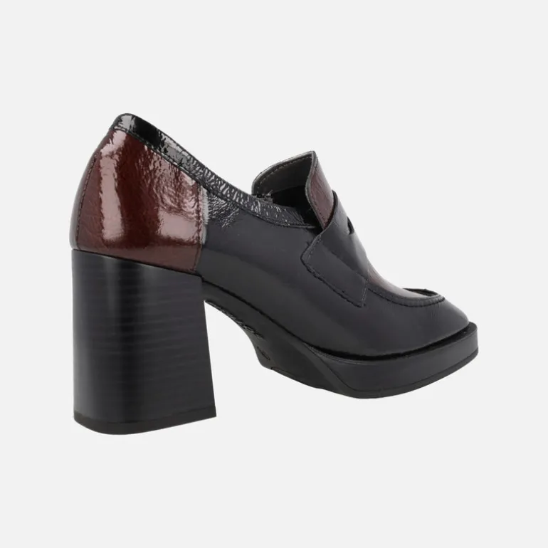 Mocasines de charol con tacón y plataforma en combinado negro - burdeos