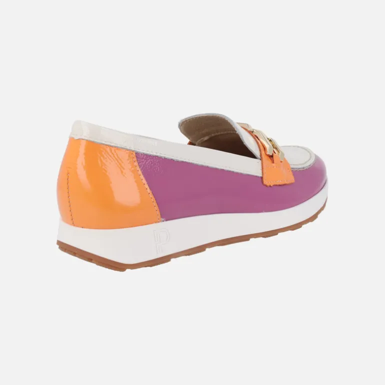 Mocasines de charol en combinado tricolor con cadena