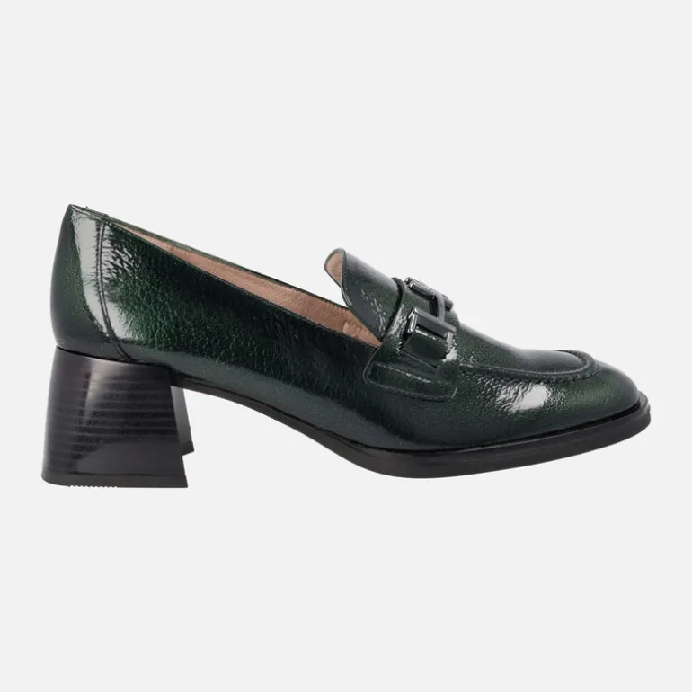 Mocasines de charol Milan con adorno metálico