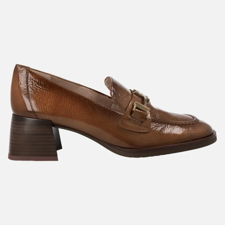 Mocasines de charol Milan con adorno metálico