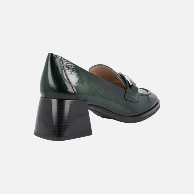 Mocasines de charol Milan con adorno metálico