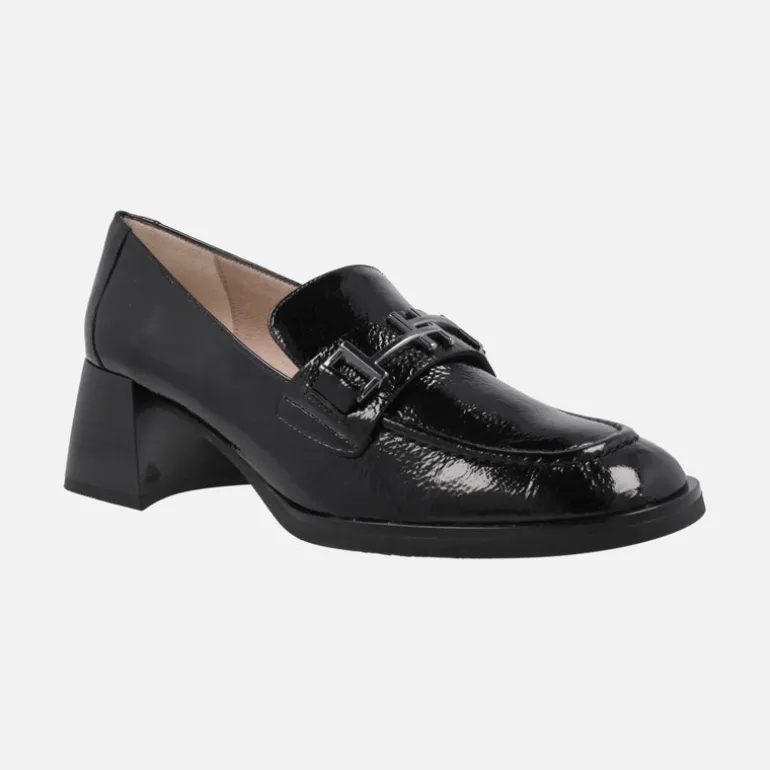 Mocasines de charol Milan con adorno metálico