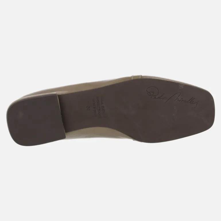Mocasines de charol Yakarta