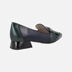 Mocasines de piel Dali con flecos y adorno metálico
